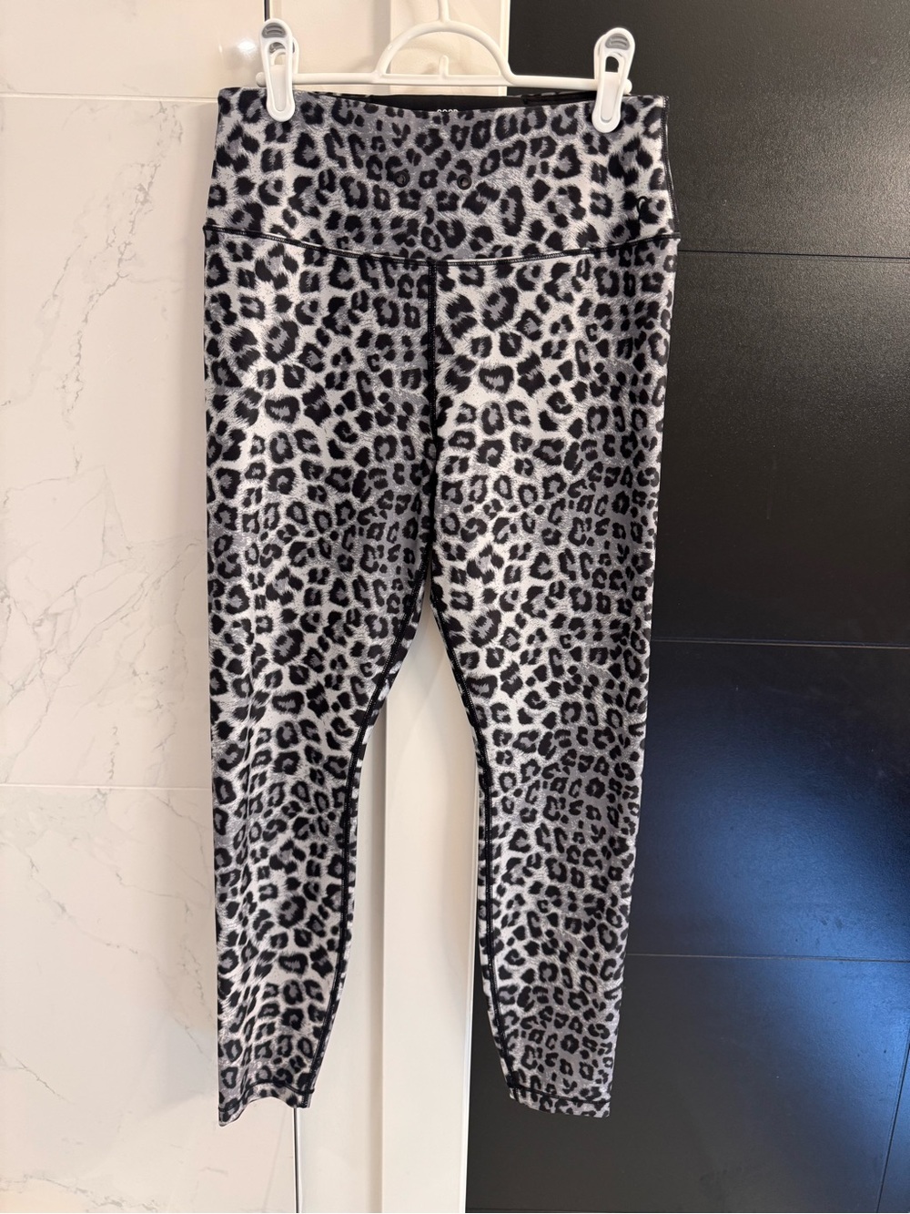 Good American Snow Leopard Print High-Waisted Active Leggings Size 3